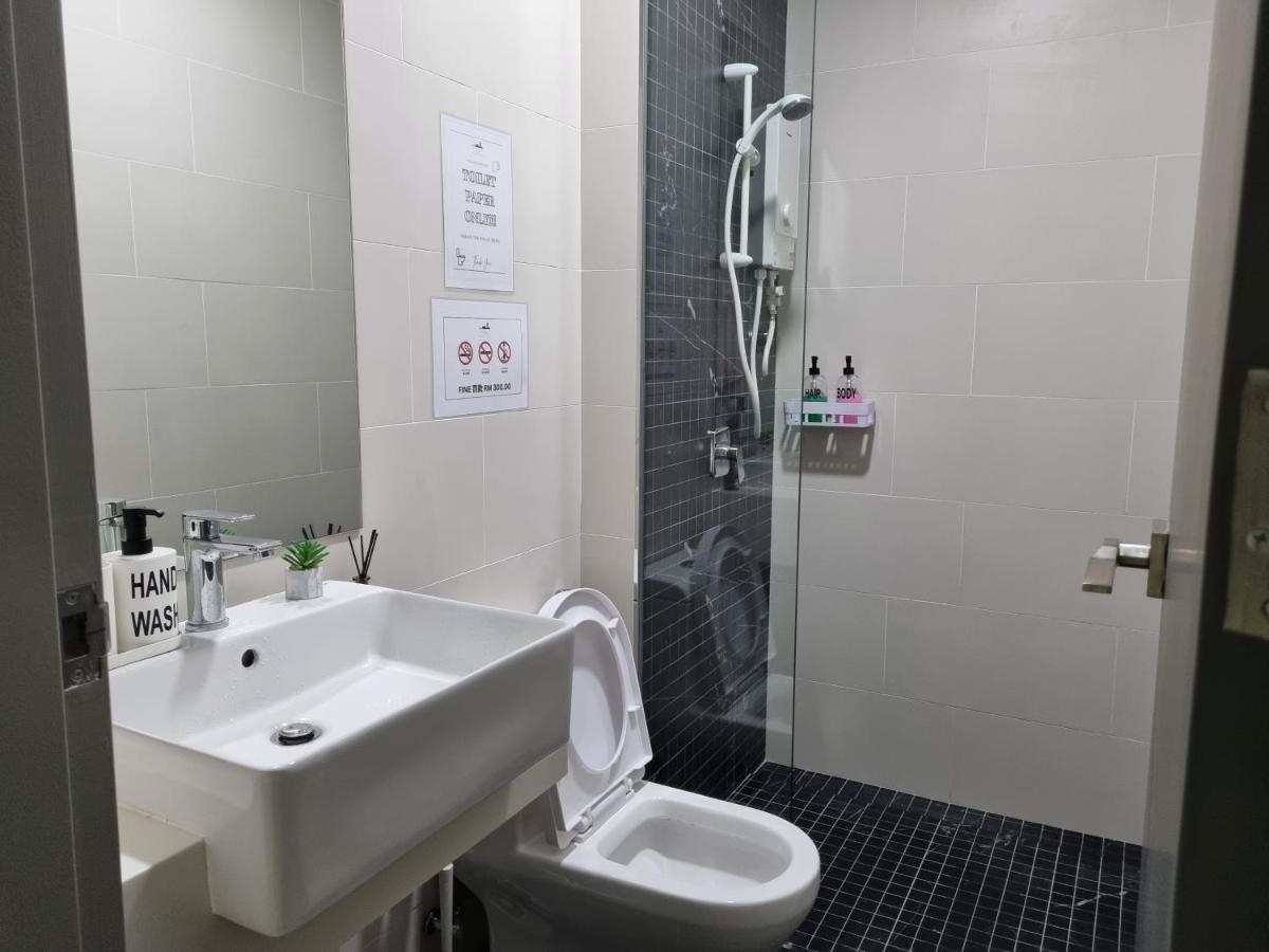 Lavish Beacon Executive Suites By Bin Dao Wu Homestay Penang George Town Esterno foto