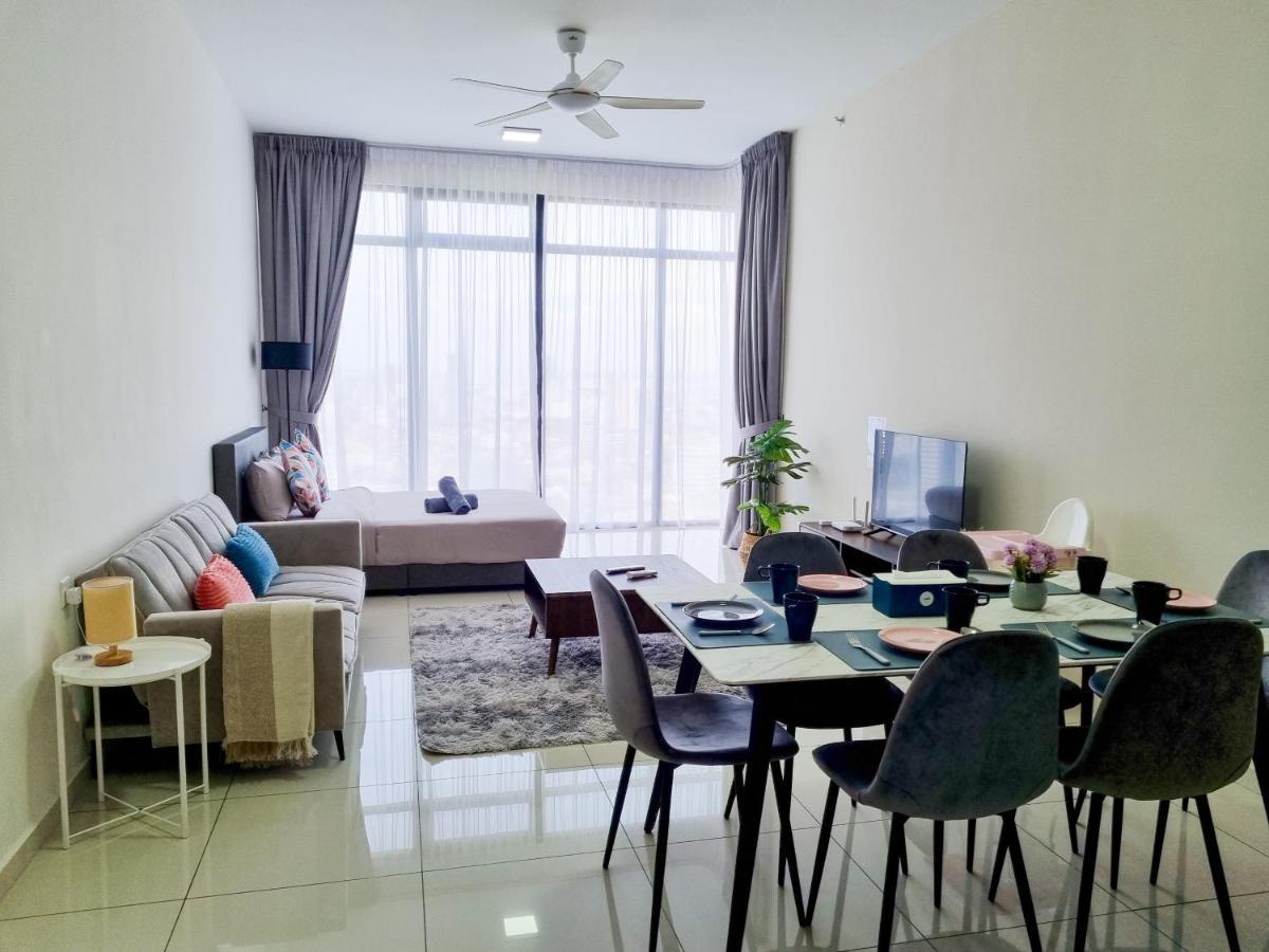 Lavish Beacon Executive Suites By Bin Dao Wu Homestay Penang George Town Esterno foto